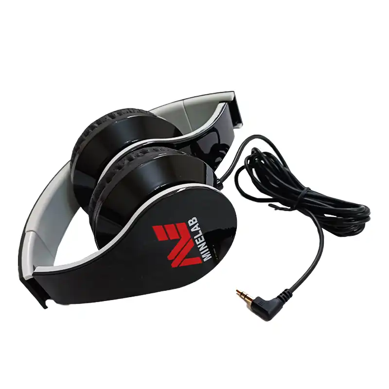headphone close vanquish 540