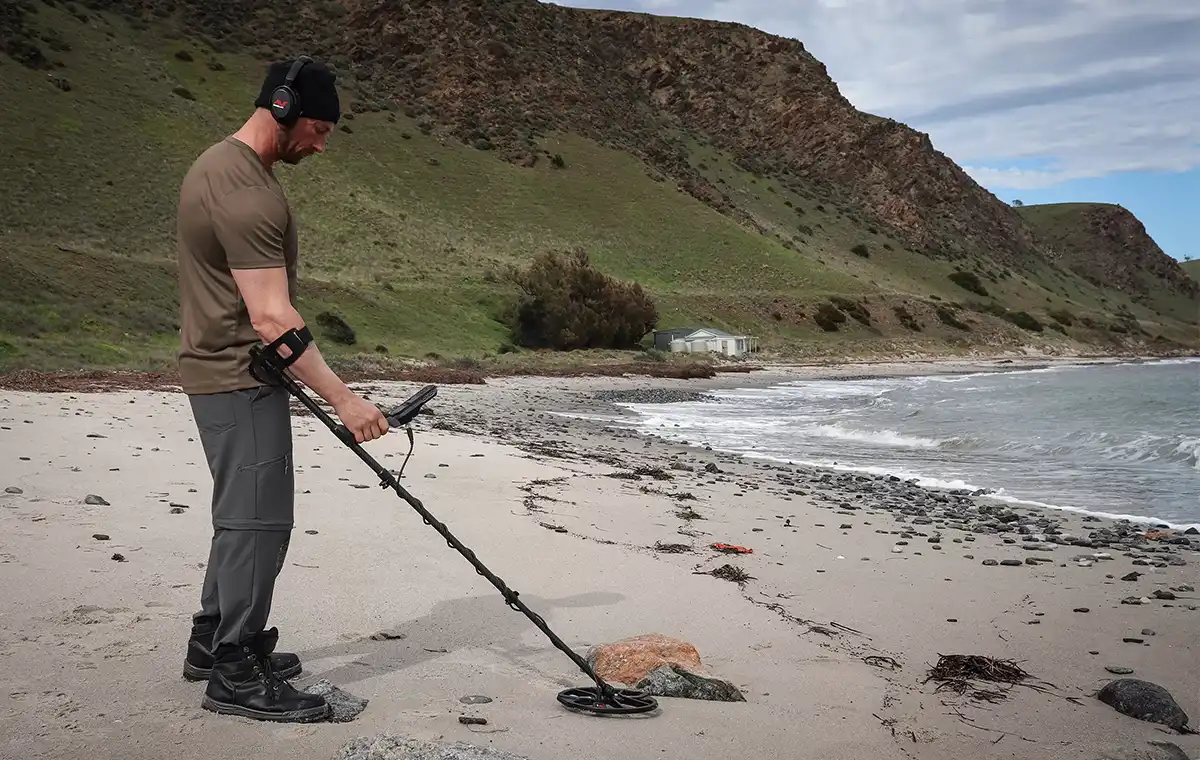 فلزیاب اکوناکس 900